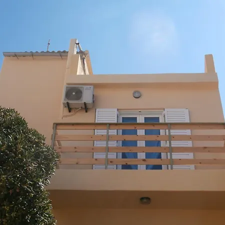 Fouli Studios & Apartments *